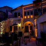 Проживание в семье Yoruk Stone House Аванос